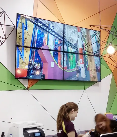 Autre vue de l’affichage numérique chez Clip ’n Climb